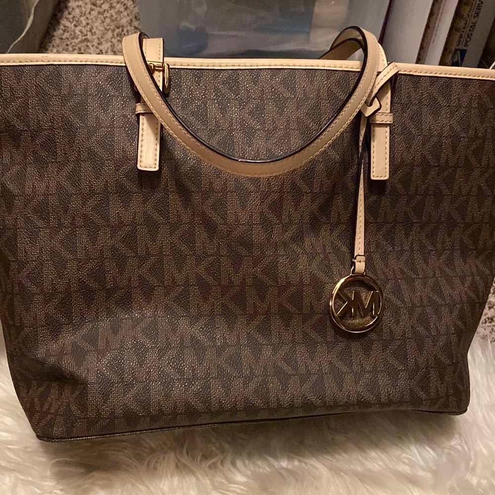 Michael kors purse